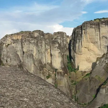 With A View Of Meteora Apartmán