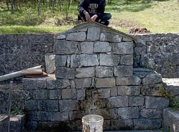 With A View Of Meteora דירה Diava