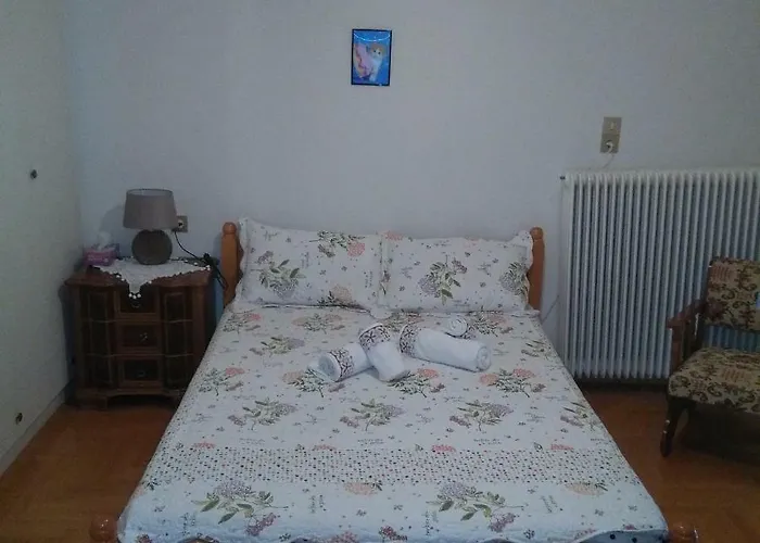 With A View Of Meteora * Diava